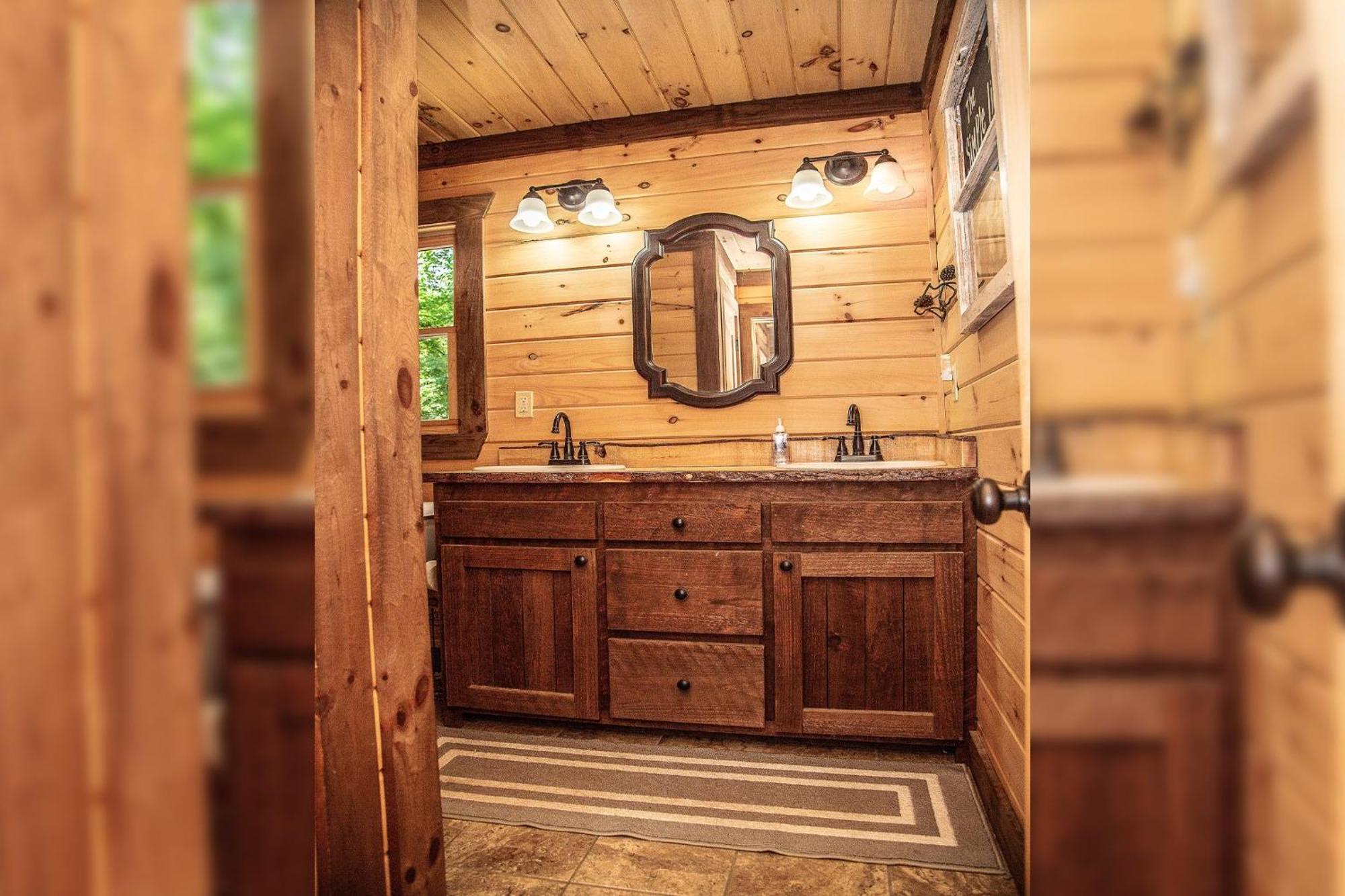 Adore The Smores Rustic Mountain Charm Outdoor Spaces And A Cozy Hot Tub Blue Ridge Exterior photo