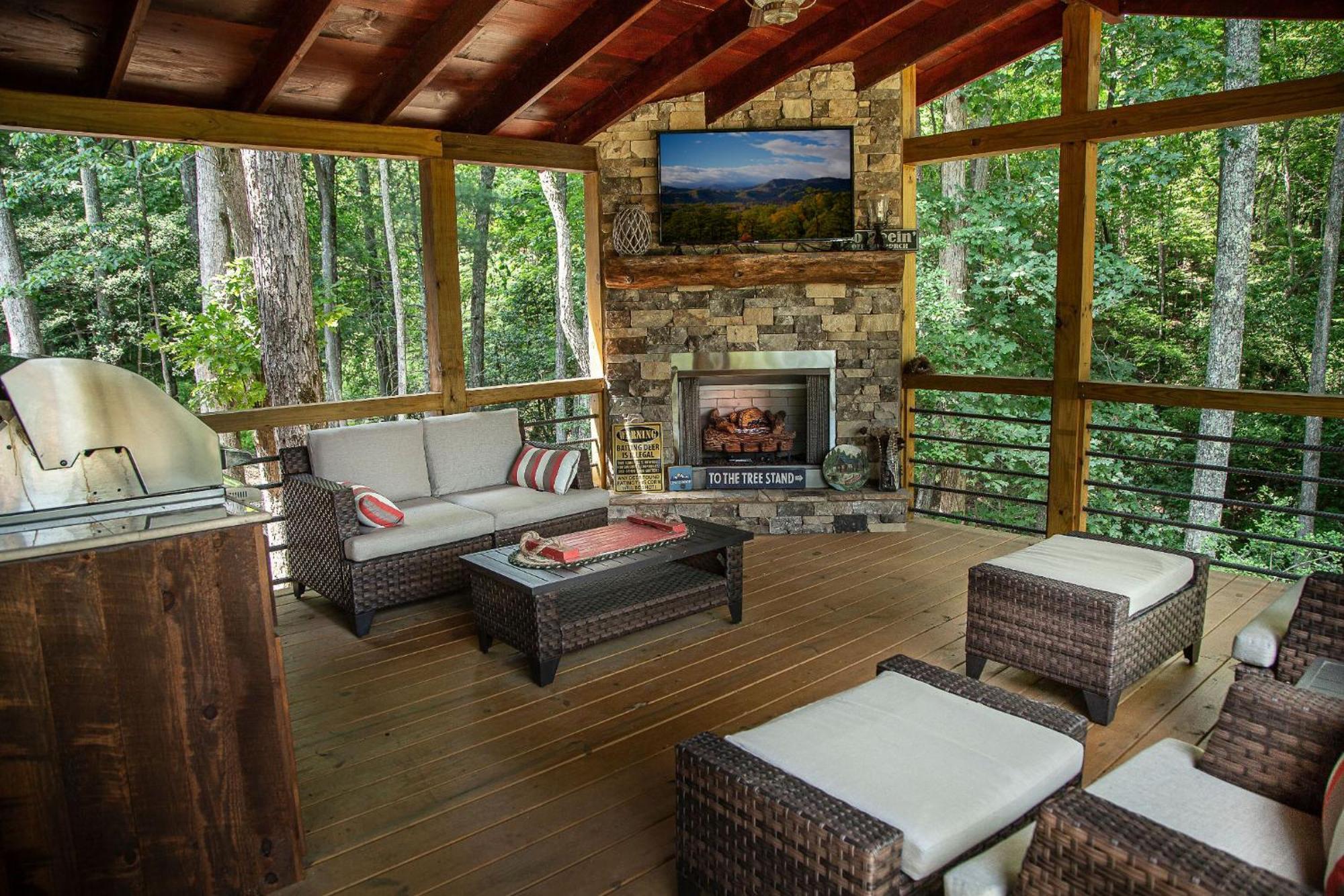 Adore The Smores Rustic Mountain Charm Outdoor Spaces And A Cozy Hot Tub Blue Ridge Exterior photo